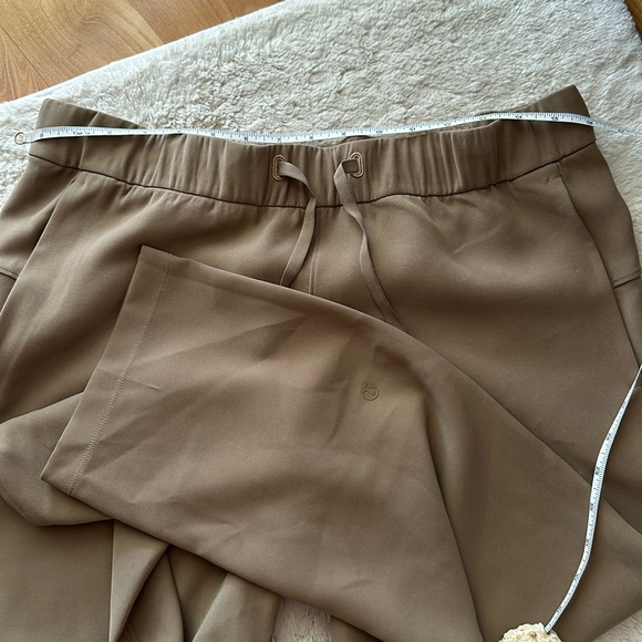 Lululemon pants, size 10 - Picture 3 of 4